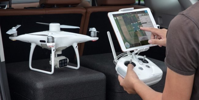Квадрокоптер DJI Phantom 4 Multispectral + Мобильная станция D-RTK 2 High Precision GNSS в Москве